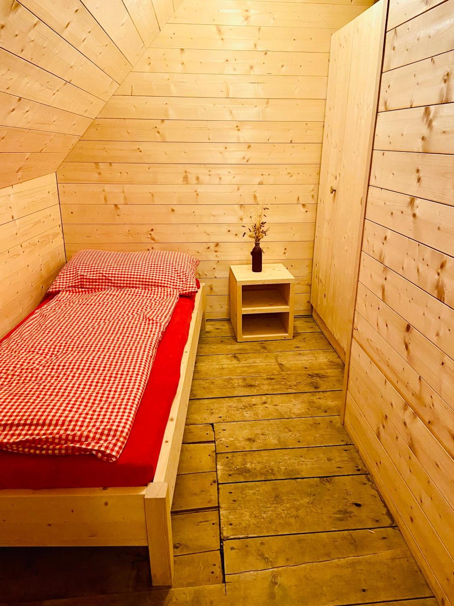 Alp Es-Cha Dadour Bed & Breakfast Madulain Exterior foto