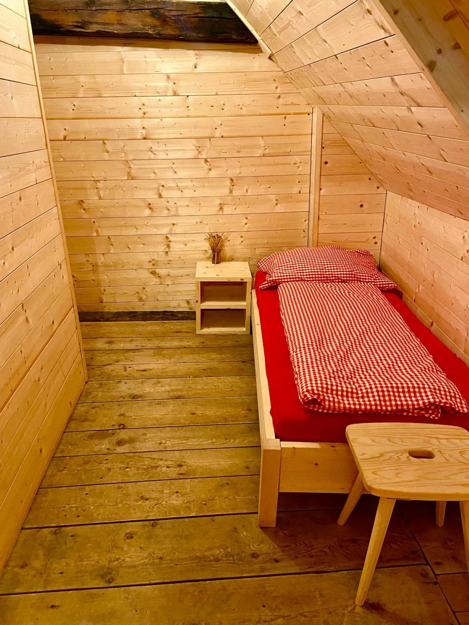 Alp Es-Cha Dadour Bed & Breakfast Madulain Exterior foto